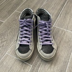 P448 metallic silver/gray with metallic purple shoestrings